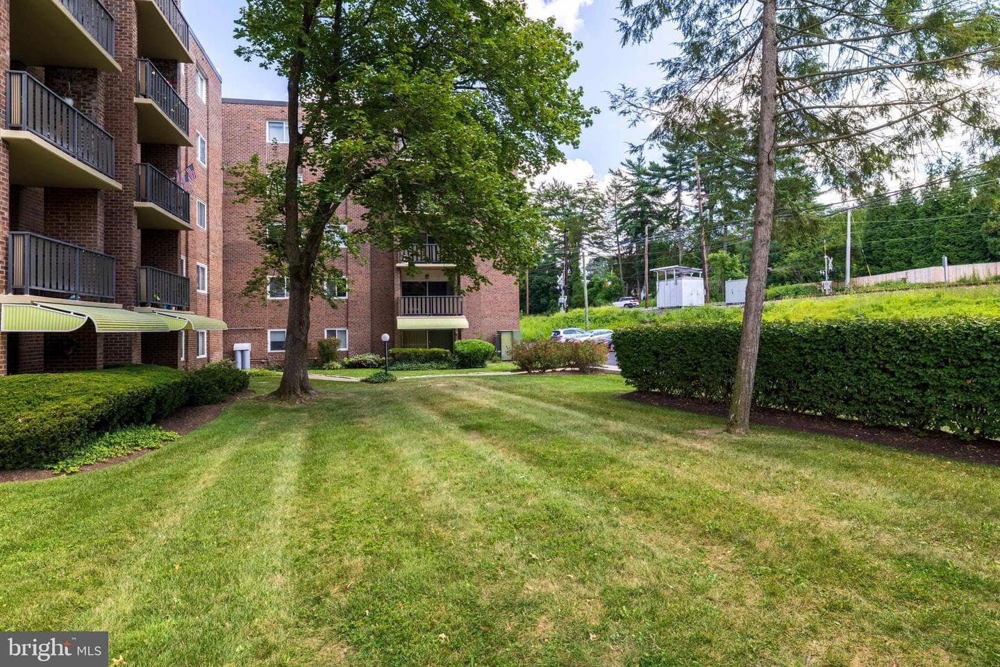 1570 The Fairway #402e photo 19
