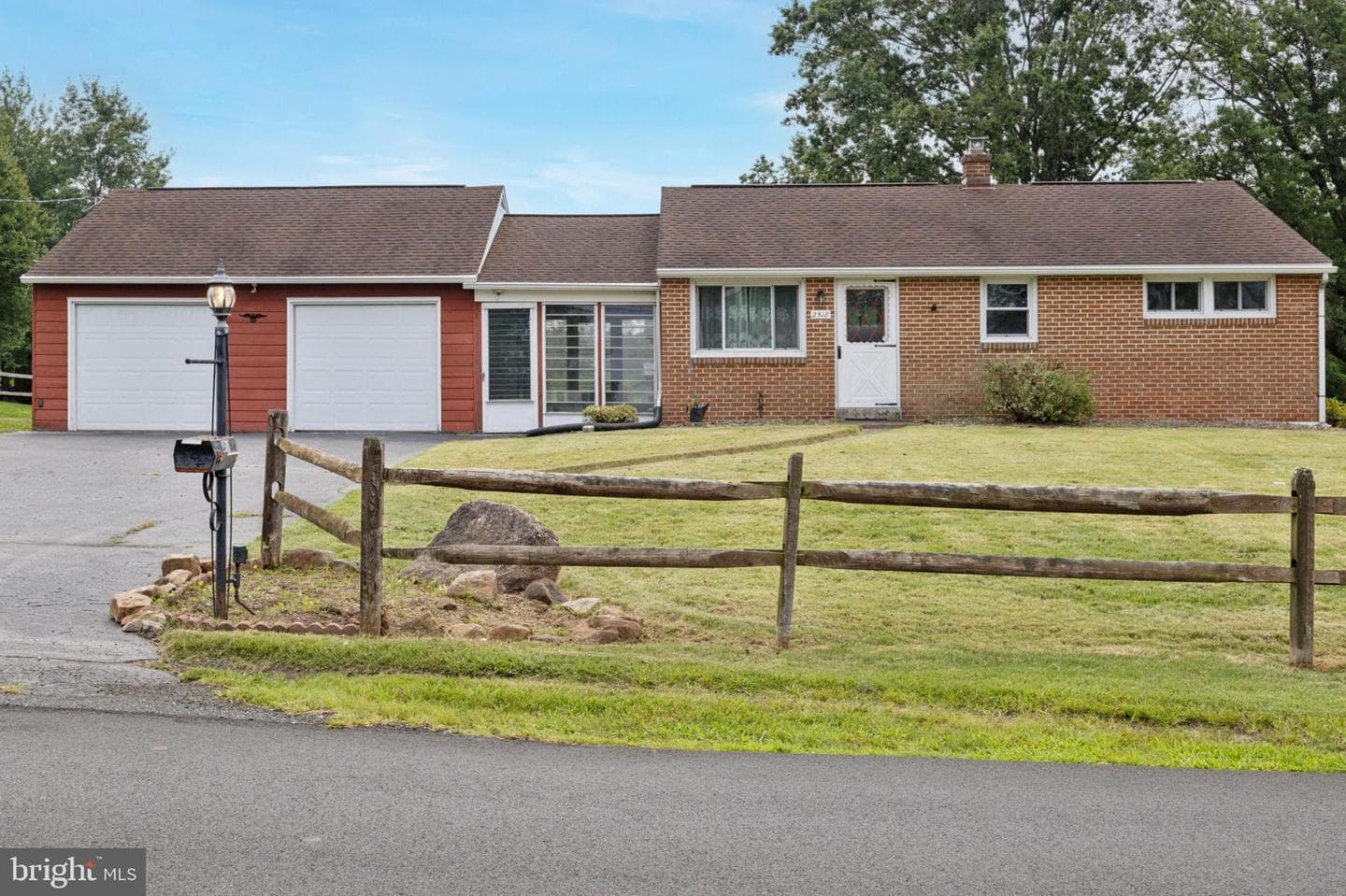 2518 Rhoads photo 2