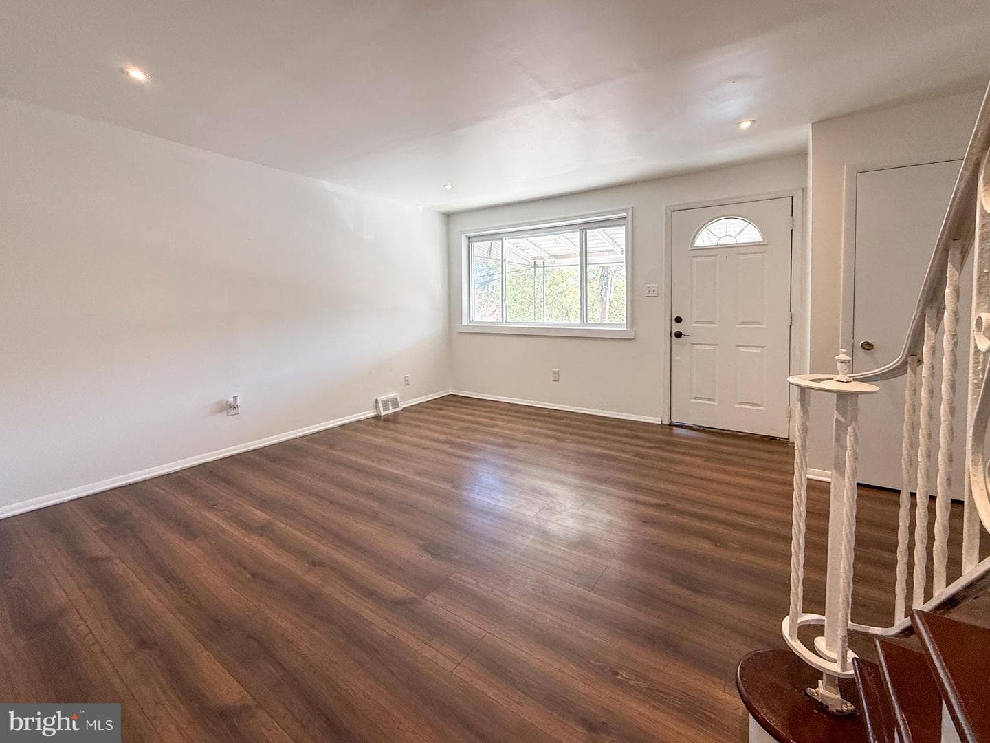 825 Kohn Street photo 6