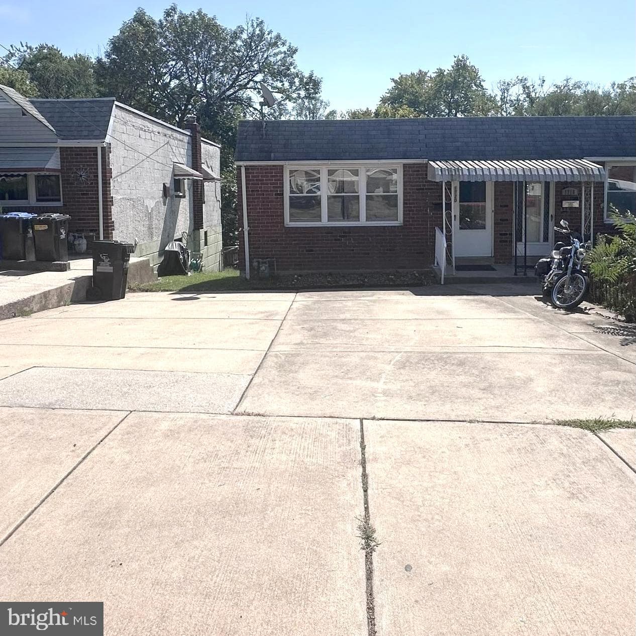 1720 Dartmouth Drive photo 2
