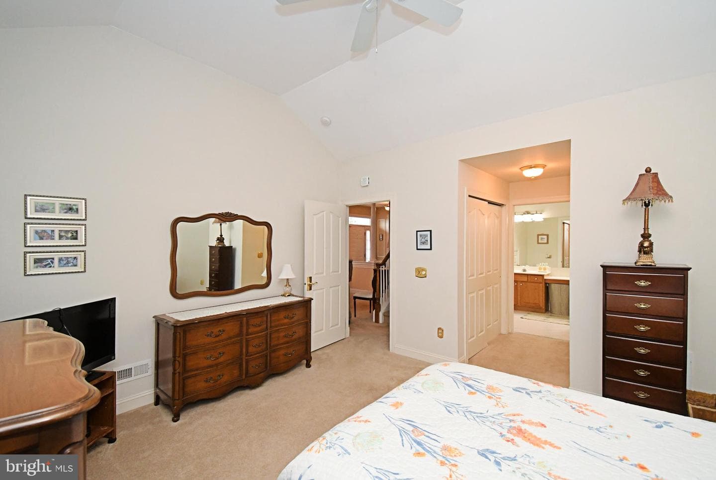 2 Newbury Way photo 17