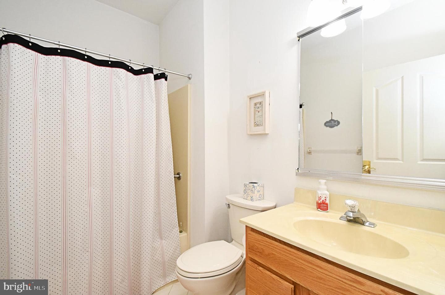 2 Newbury Way photo 23