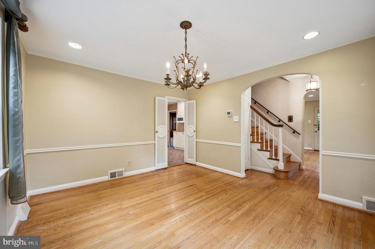524 Lafayette Road photo 4