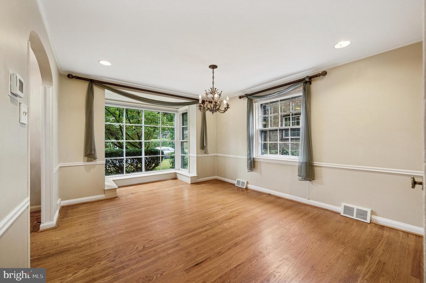 524 Lafayette Road photo 5