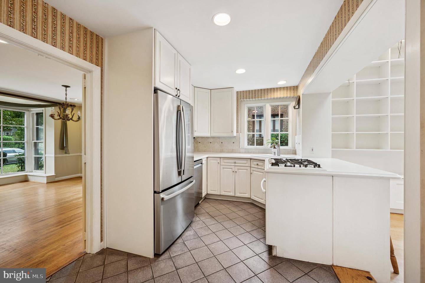 524 Lafayette Road photo 6