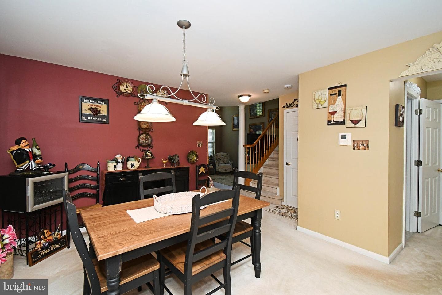 708 Ascot Court photo 12