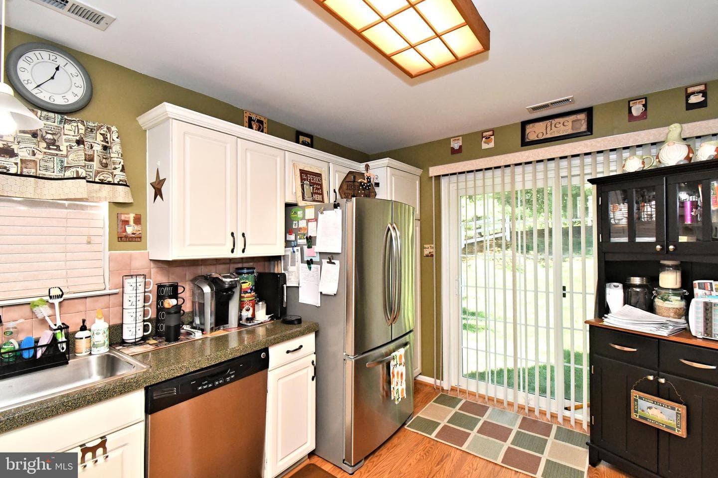 708 Ascot Court photo 24