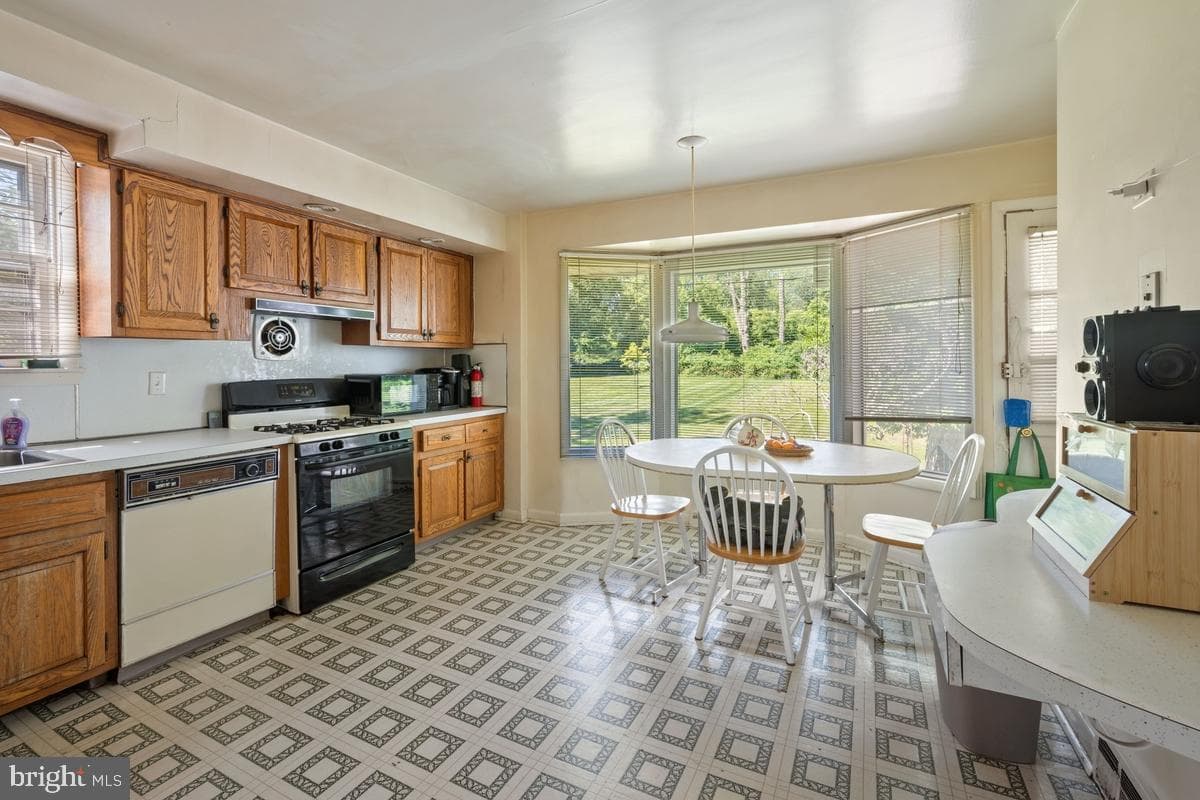 1943 Fawn Drive photo 12