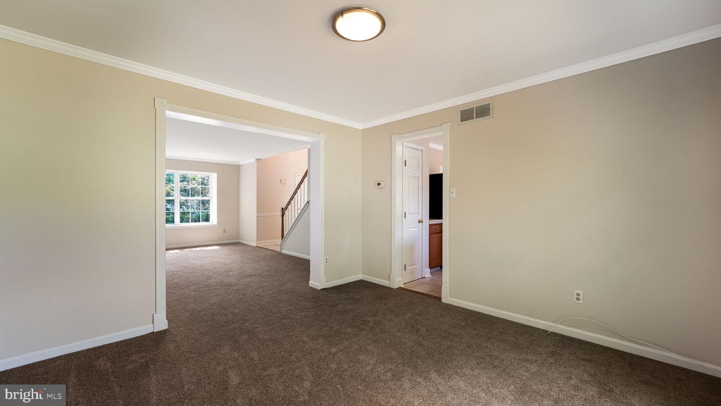 201 Drake Lane photo 12