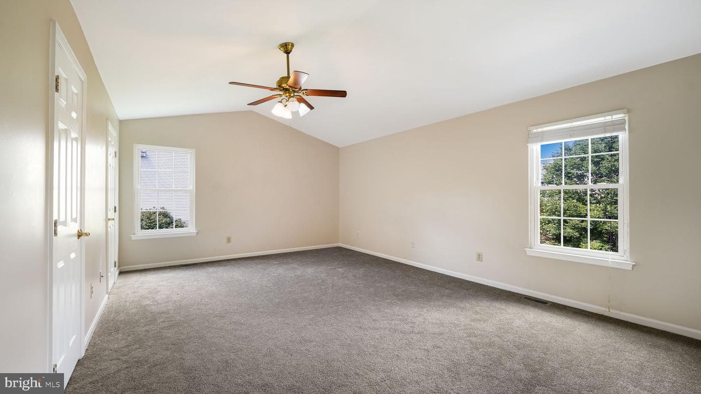 201 Drake Lane photo 18