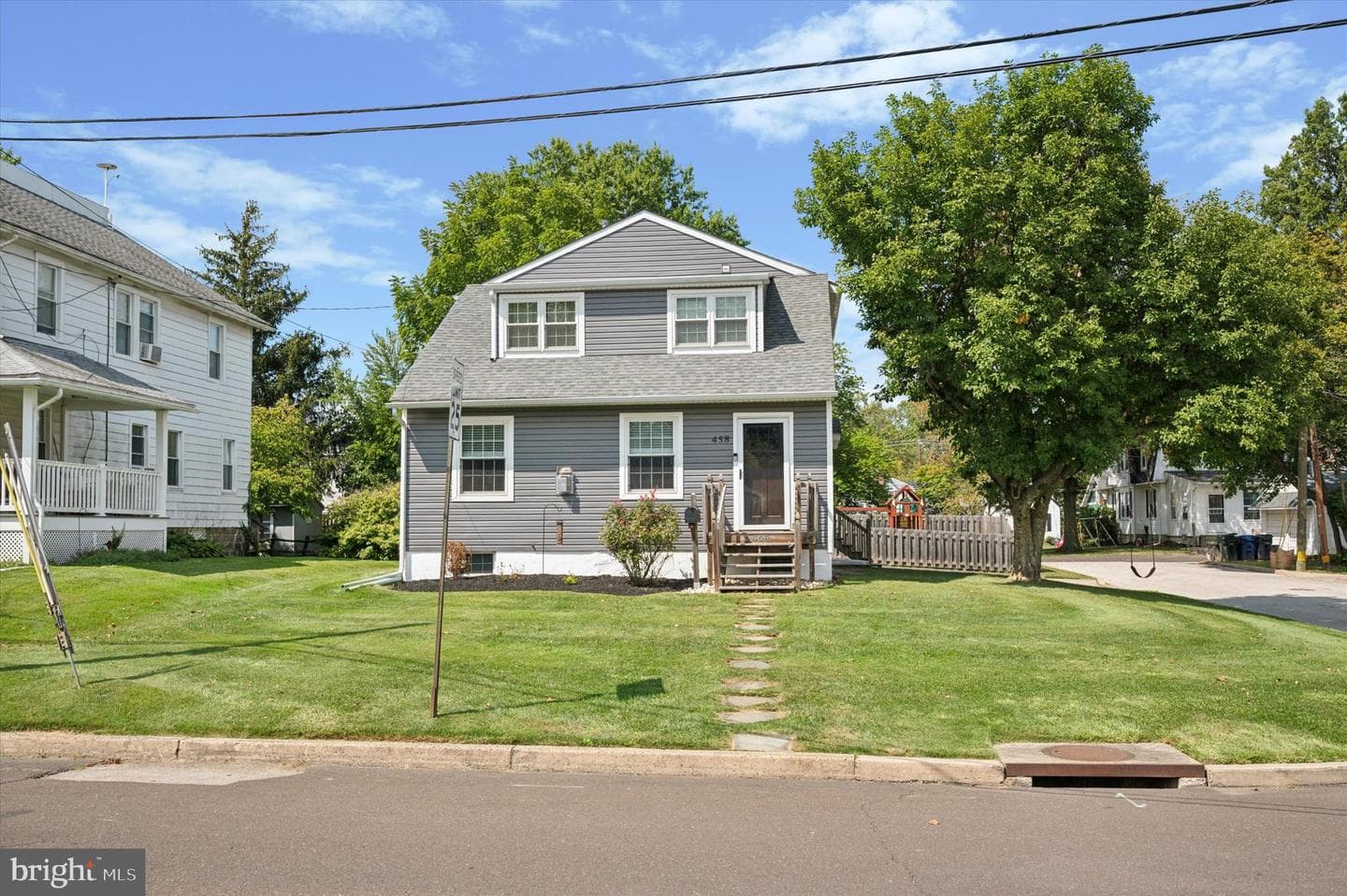 458 Monroe Avenue photo 2
