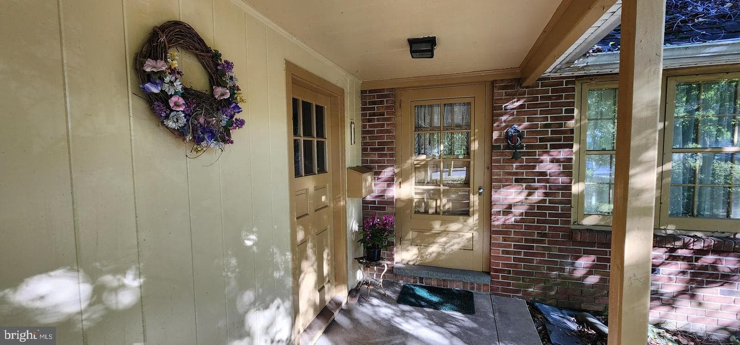 1505 Edge Hill Road photo 2