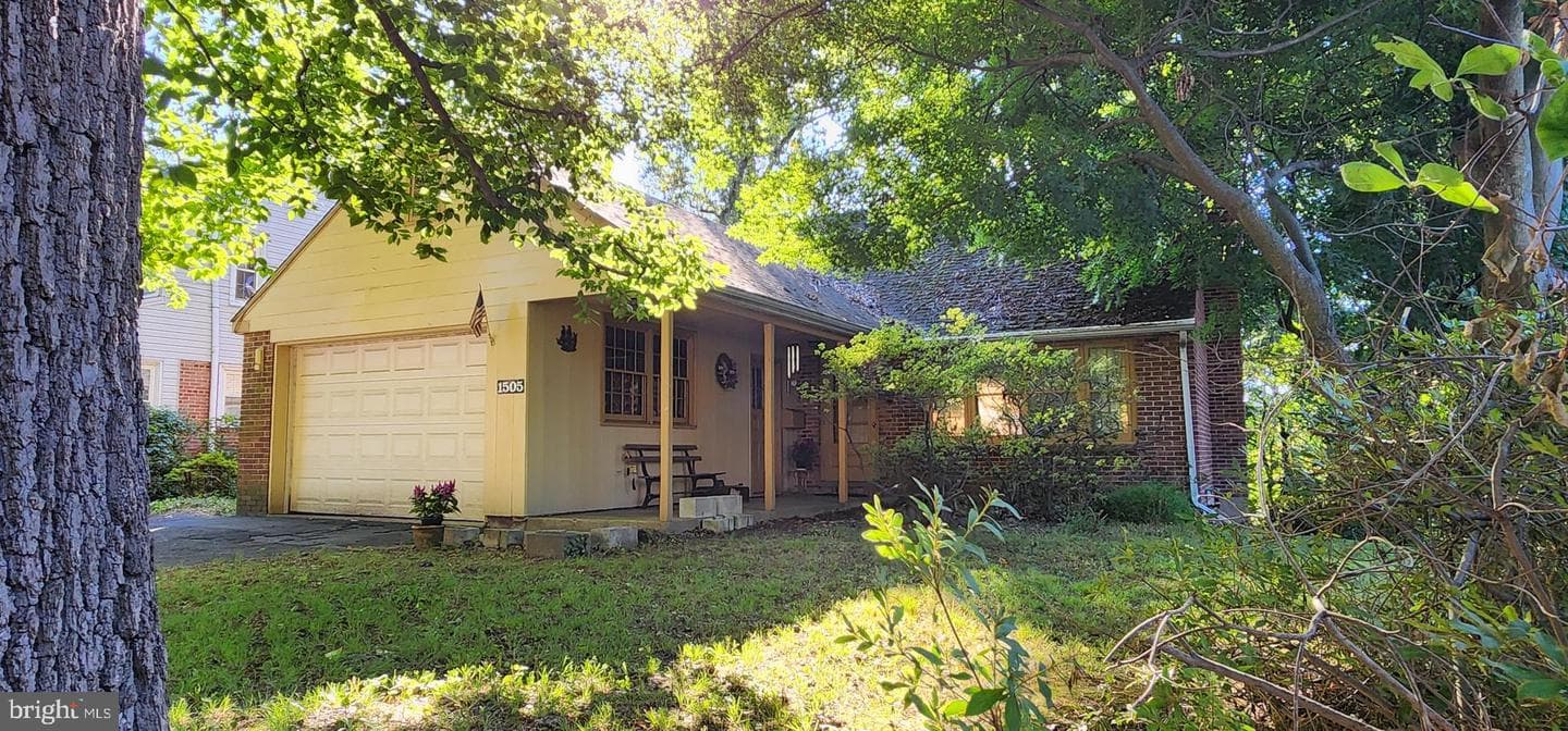 1505 Edge Hill Road photo 3