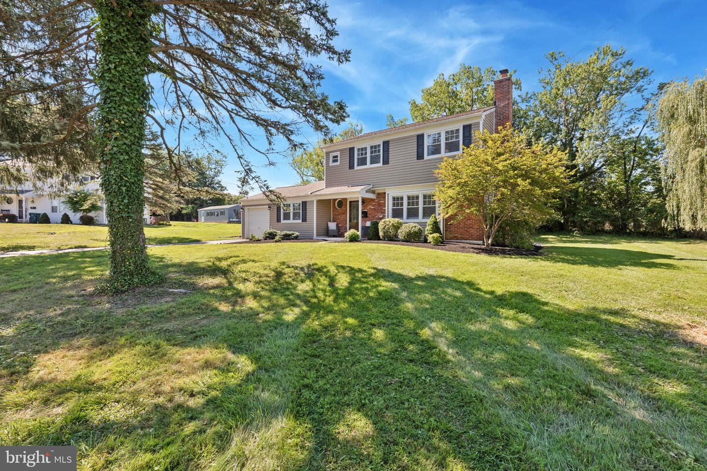 4 Cardinal Drive photo 1