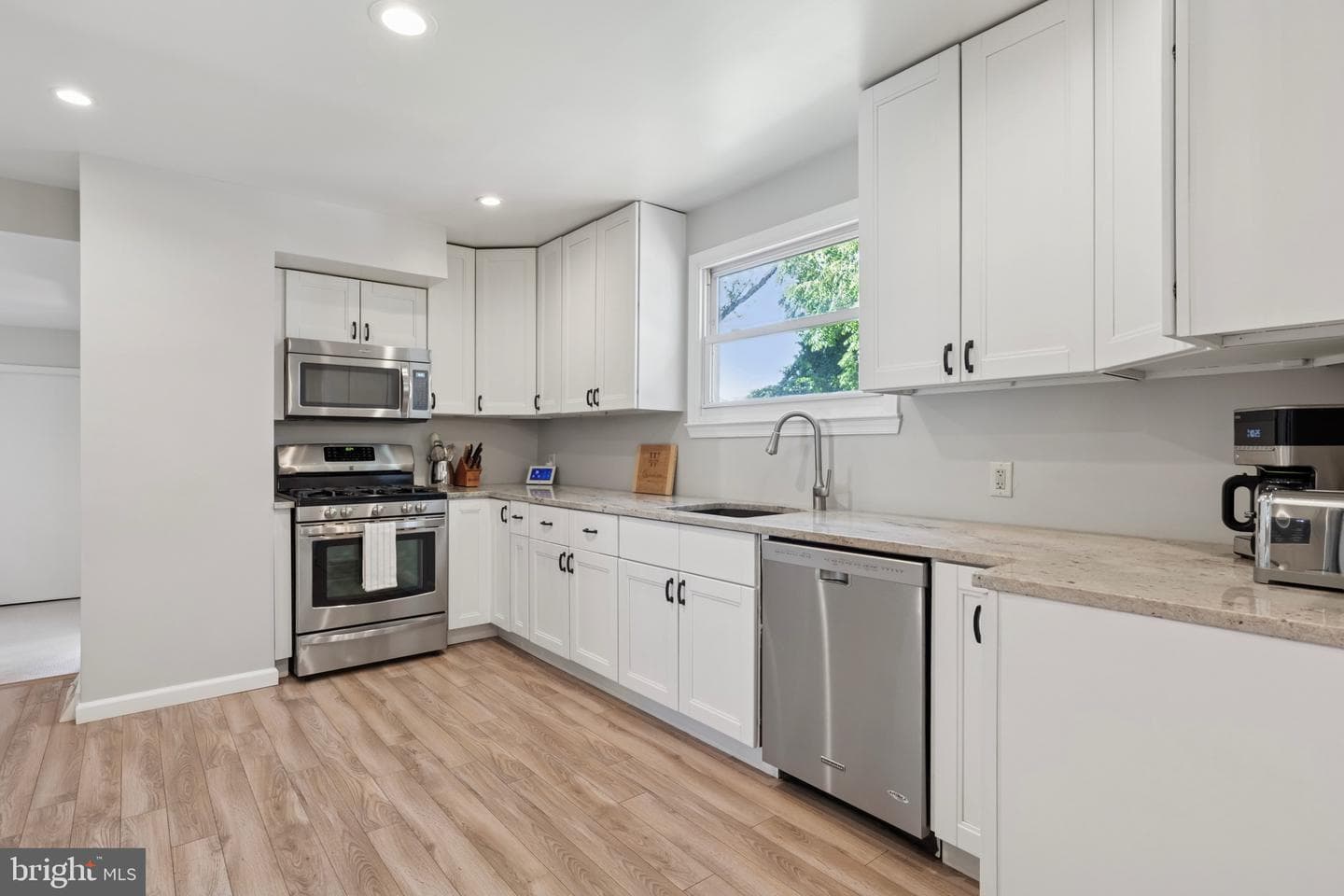 4 Cardinal Drive photo 10