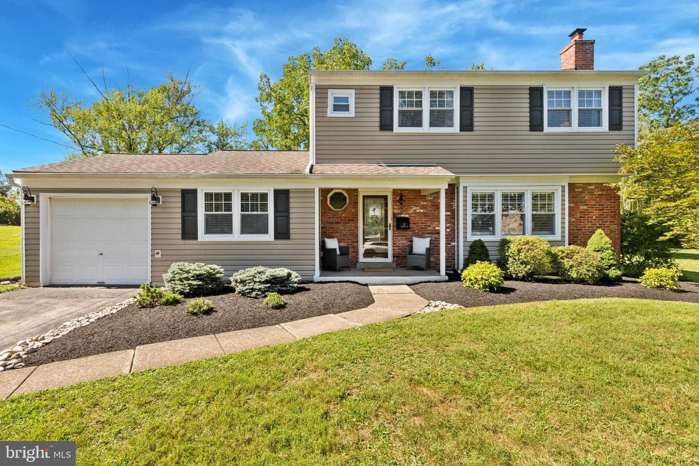 4 Cardinal Drive photo 2