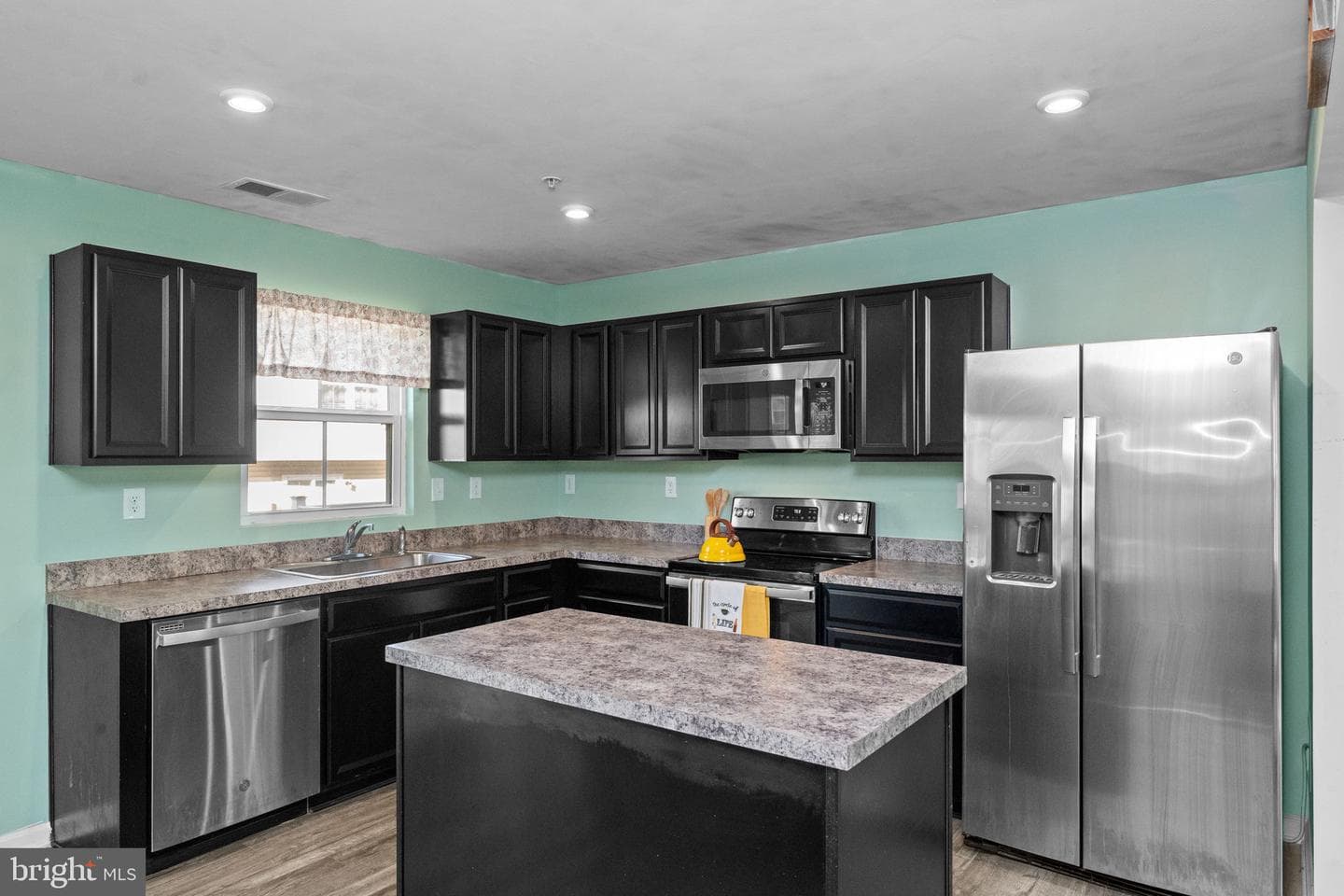 27 Foxwood Drive photo 8