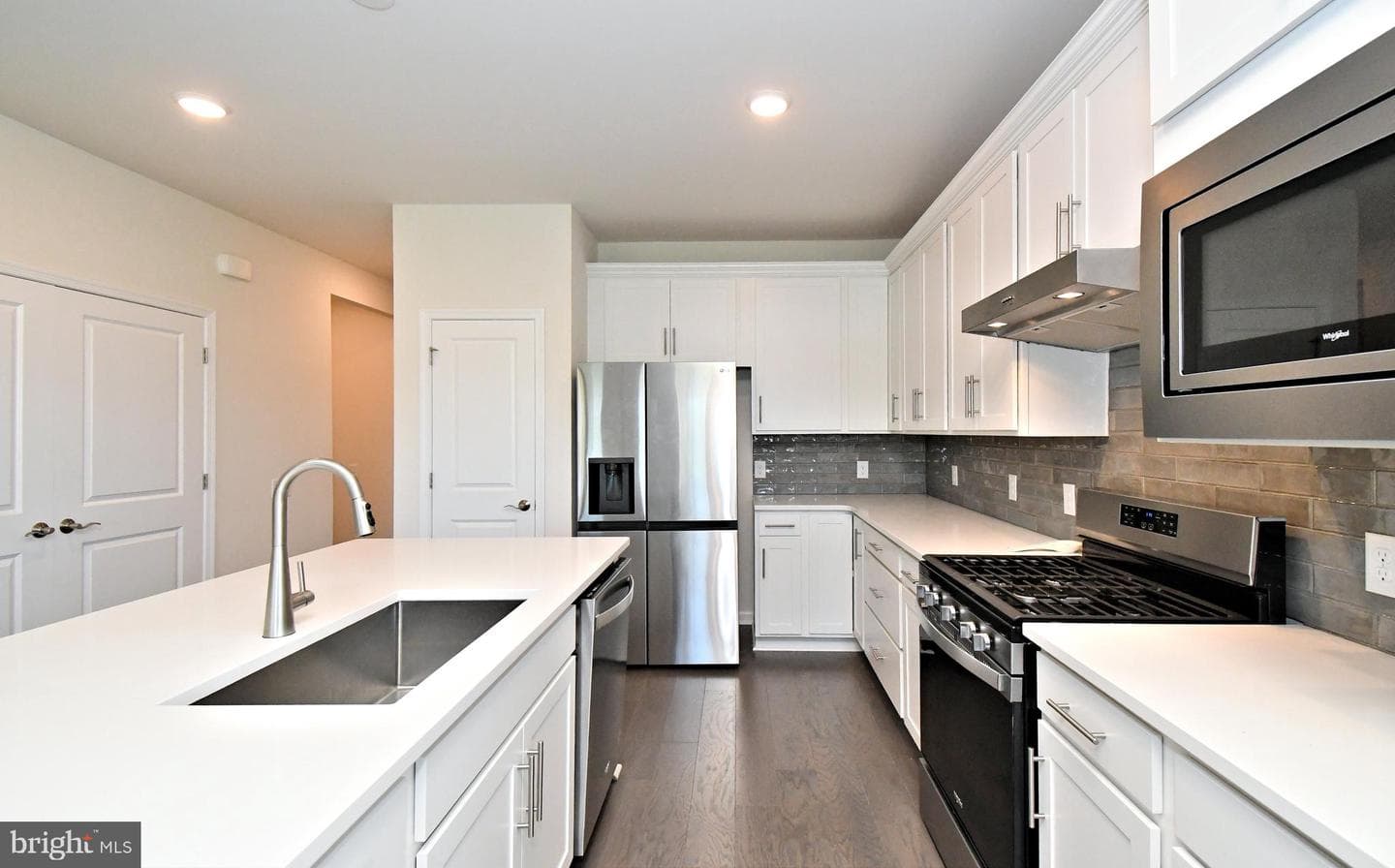 1024 Wright Street photo 9