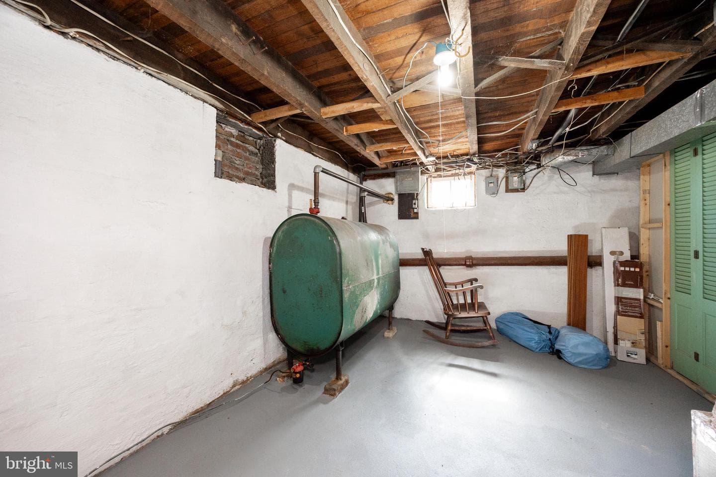 1084 Center Avenue photo 25