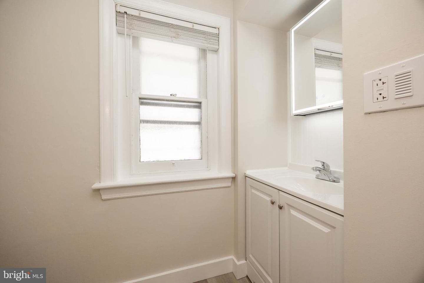314 3rd Street photo 21