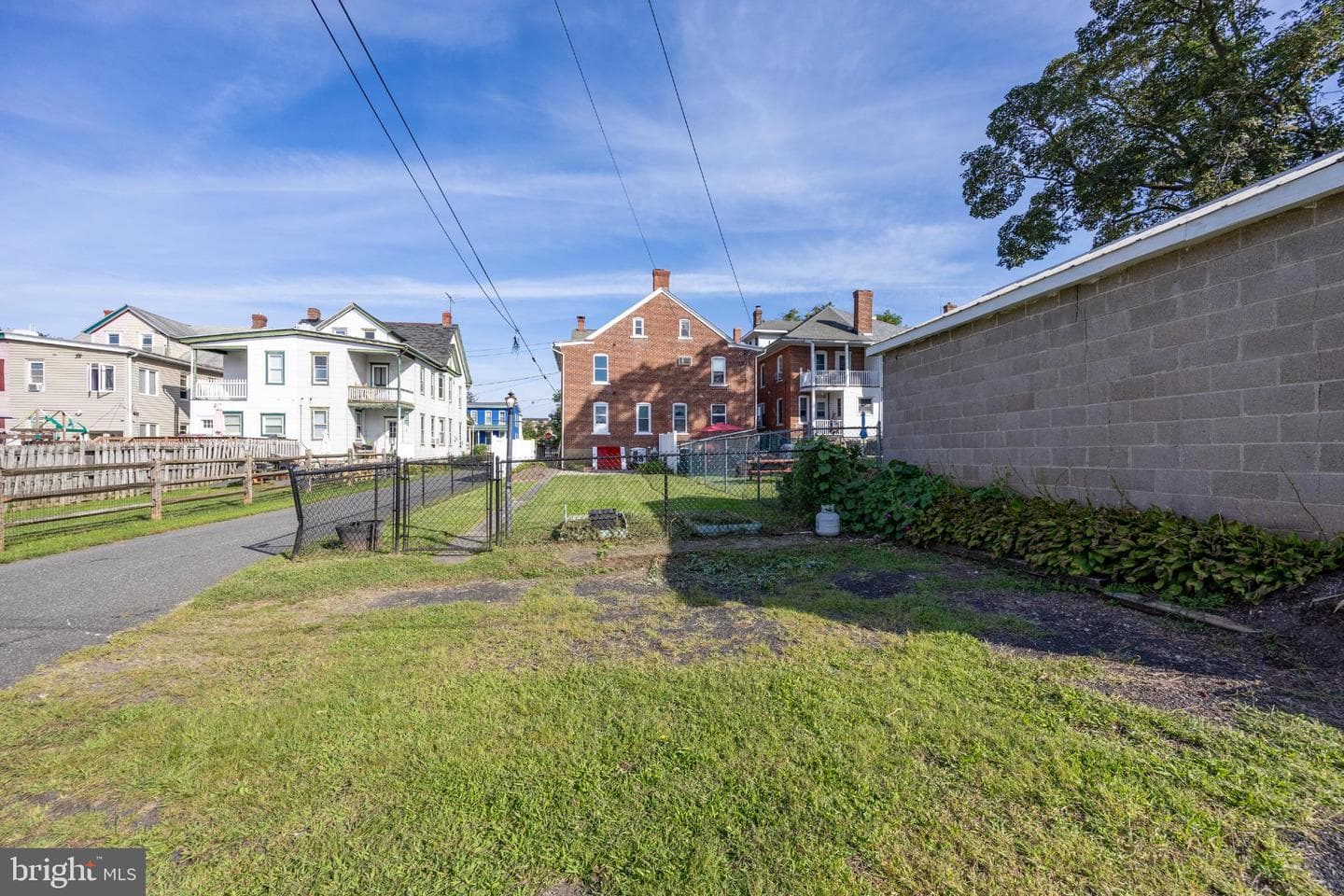 314 3rd Street photo 6