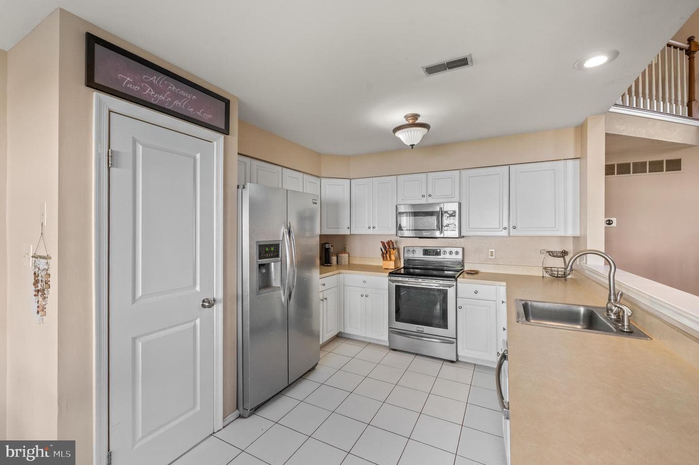 939 Hamilton Road photo 19