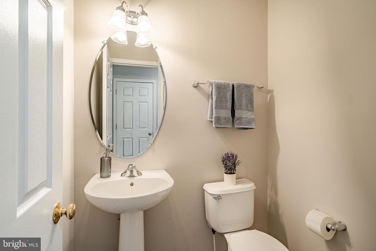 1008 Vanguard Drive photo 13