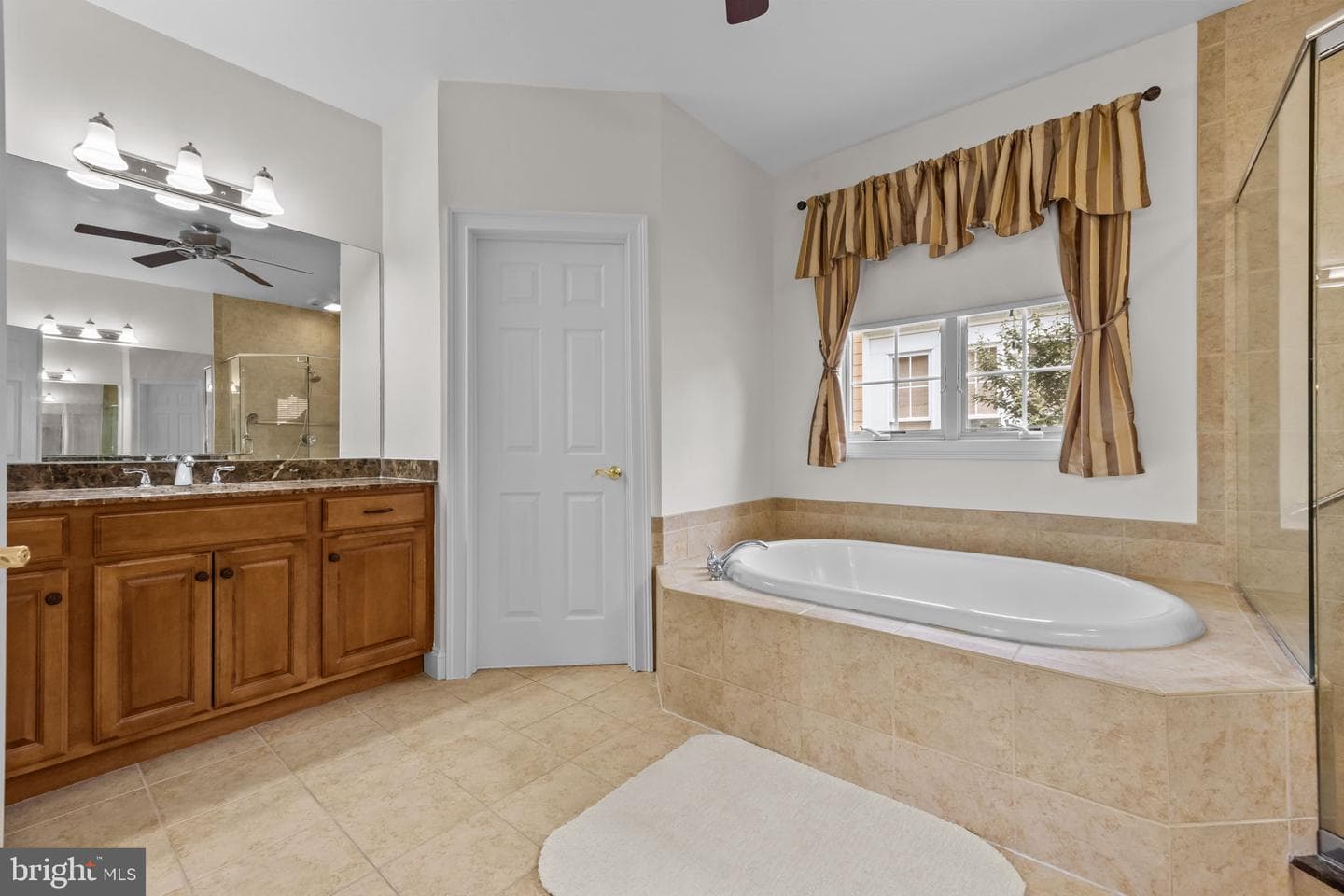 3541 Reading Way photo 32