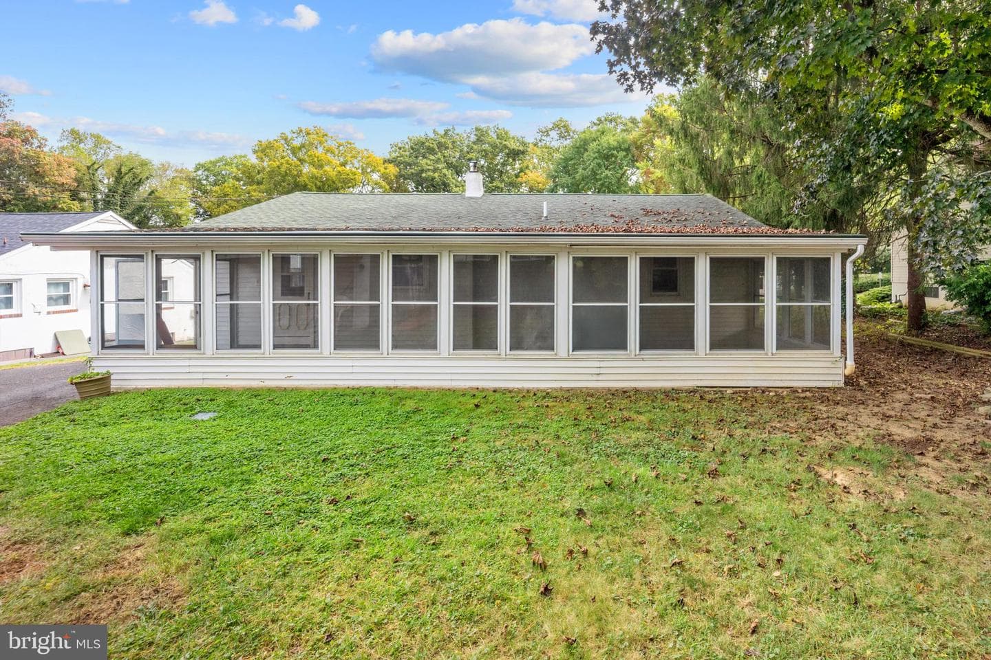906 Maple Avenue photo 31