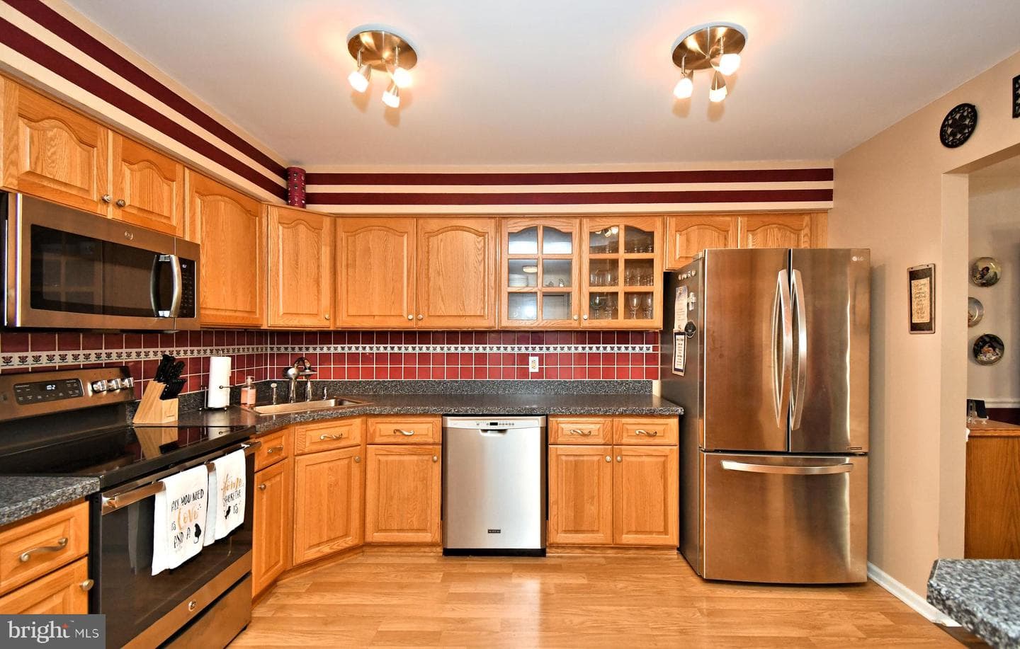 201 Beacon Court photo 12