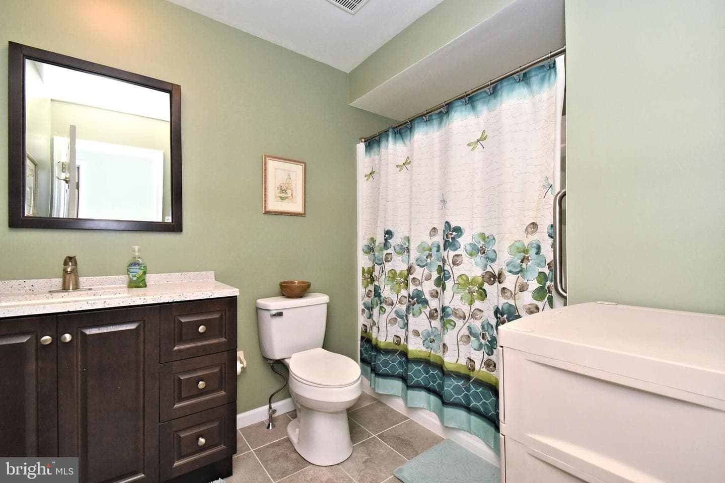 201 Beacon Court photo 33