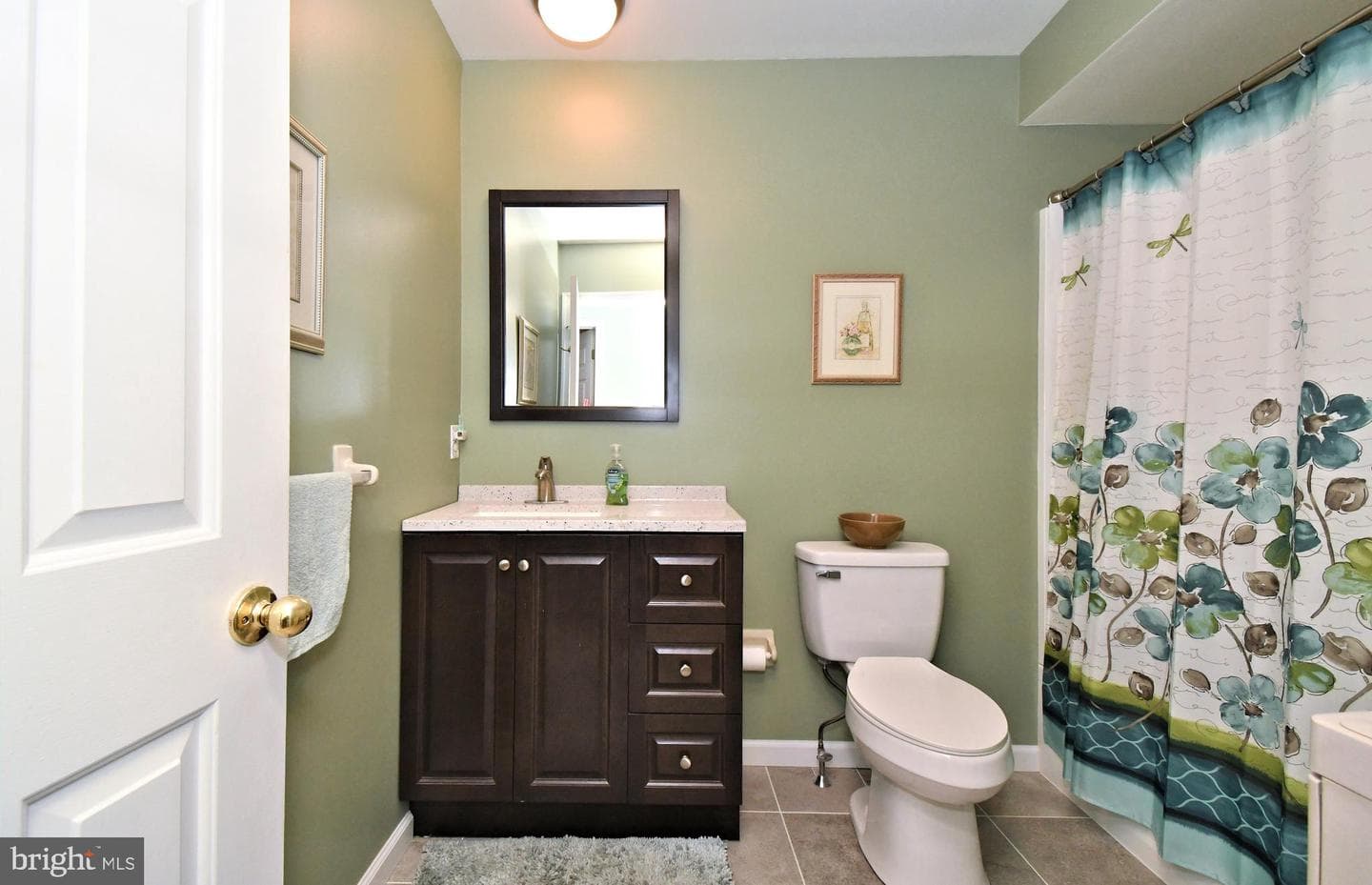201 Beacon Court photo 34