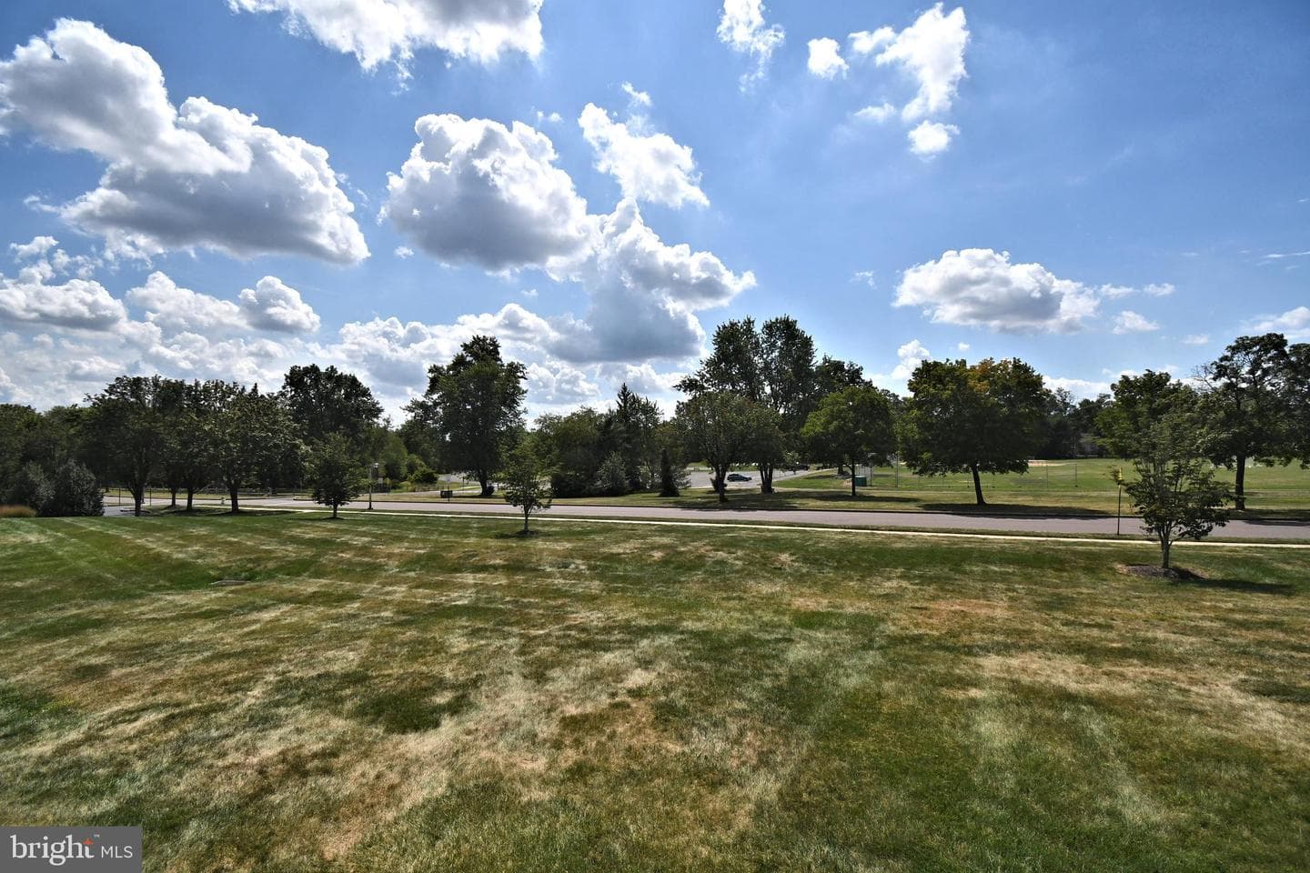 201 Beacon Court photo 43