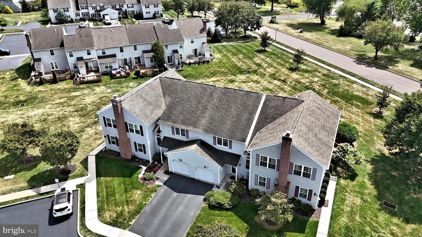 201 Beacon Court photo 59