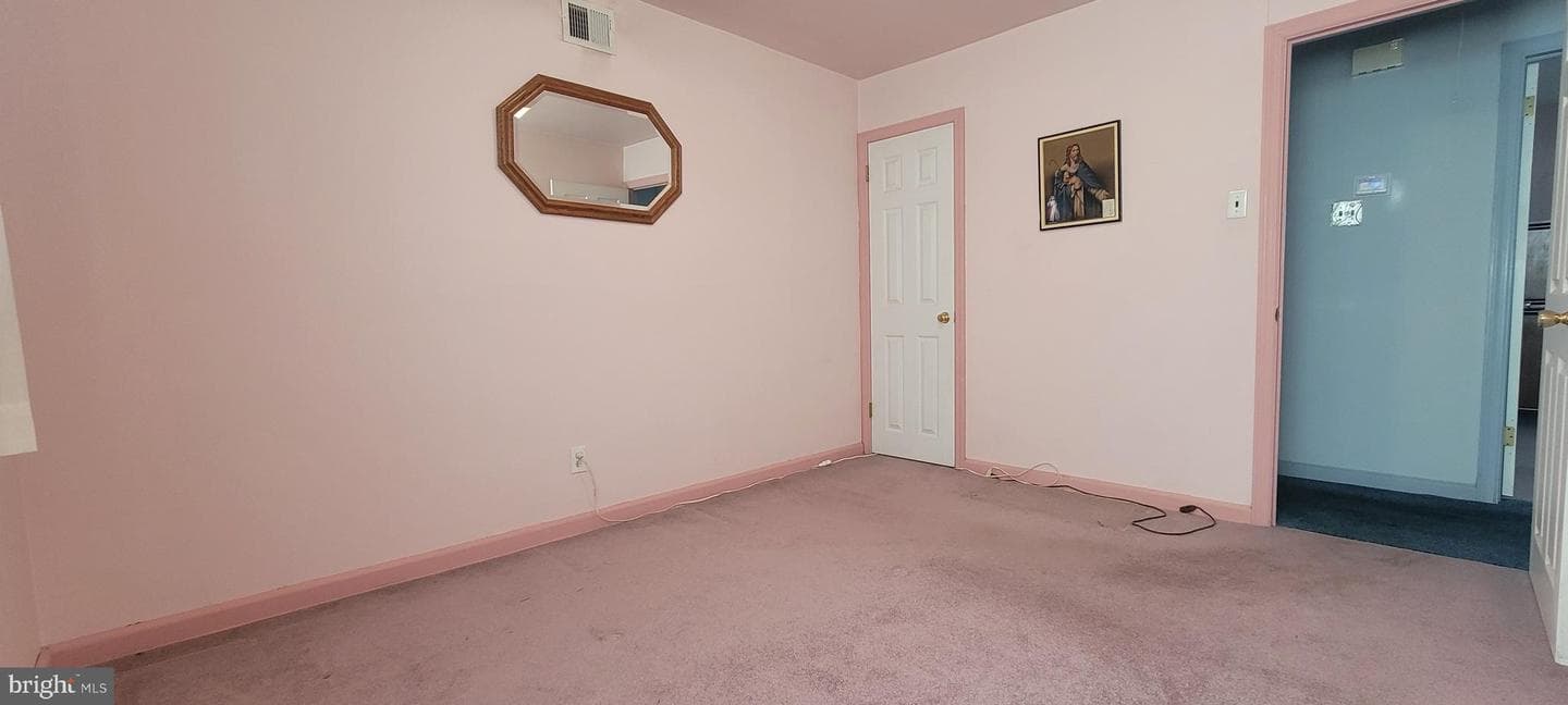 111 Lafayette Road photo 14