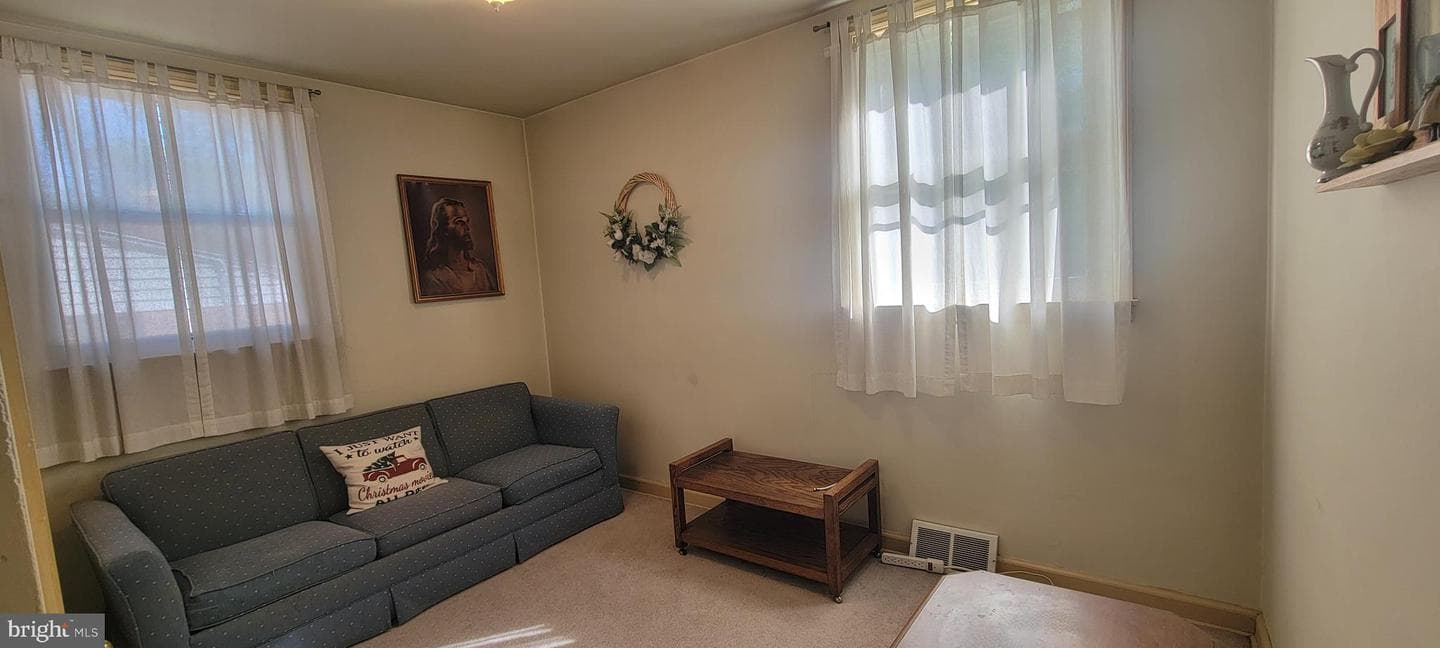 111 Lafayette Road photo 16