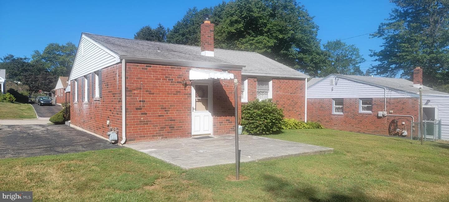 111 Lafayette Road photo 21