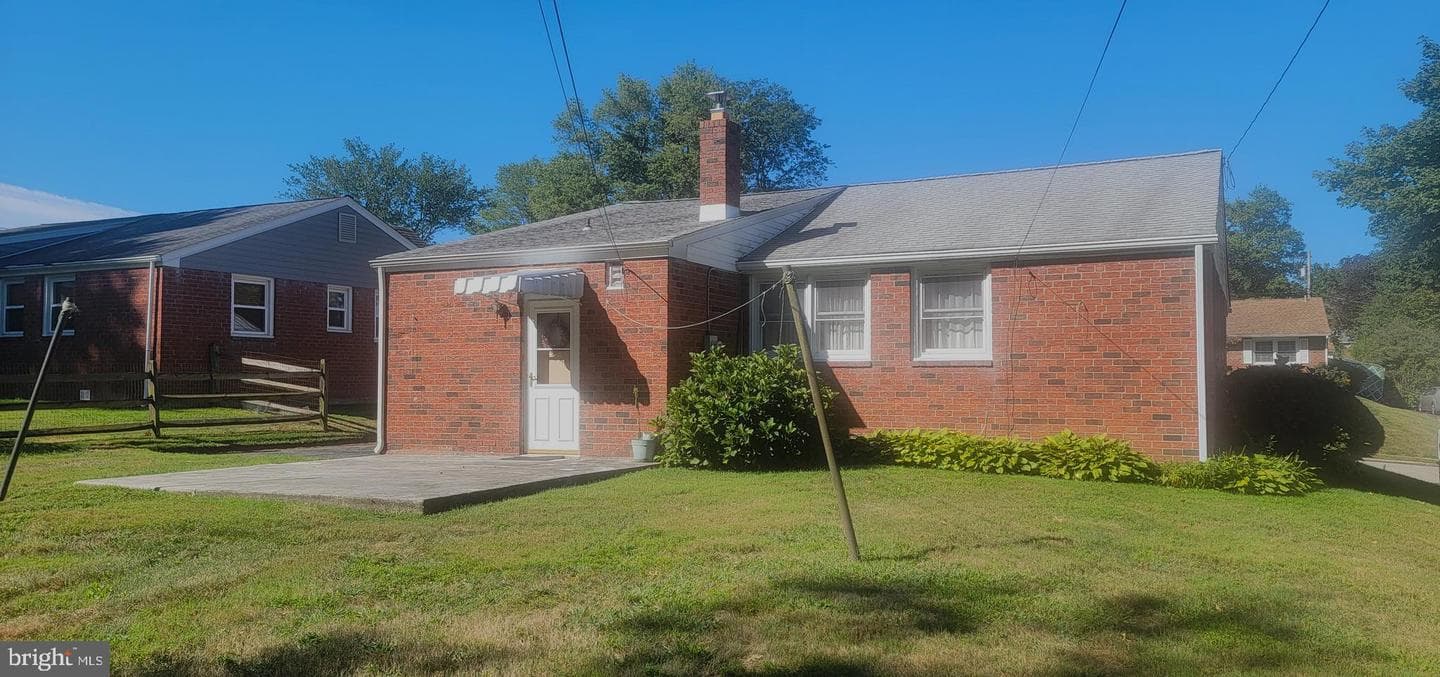 111 Lafayette Road photo 22