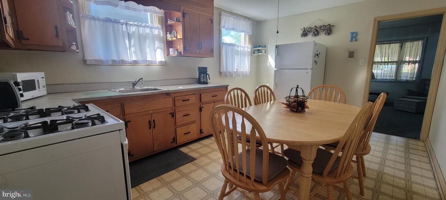111 Lafayette Road photo 7