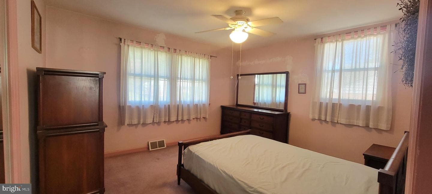 111 Lafayette Road photo 8