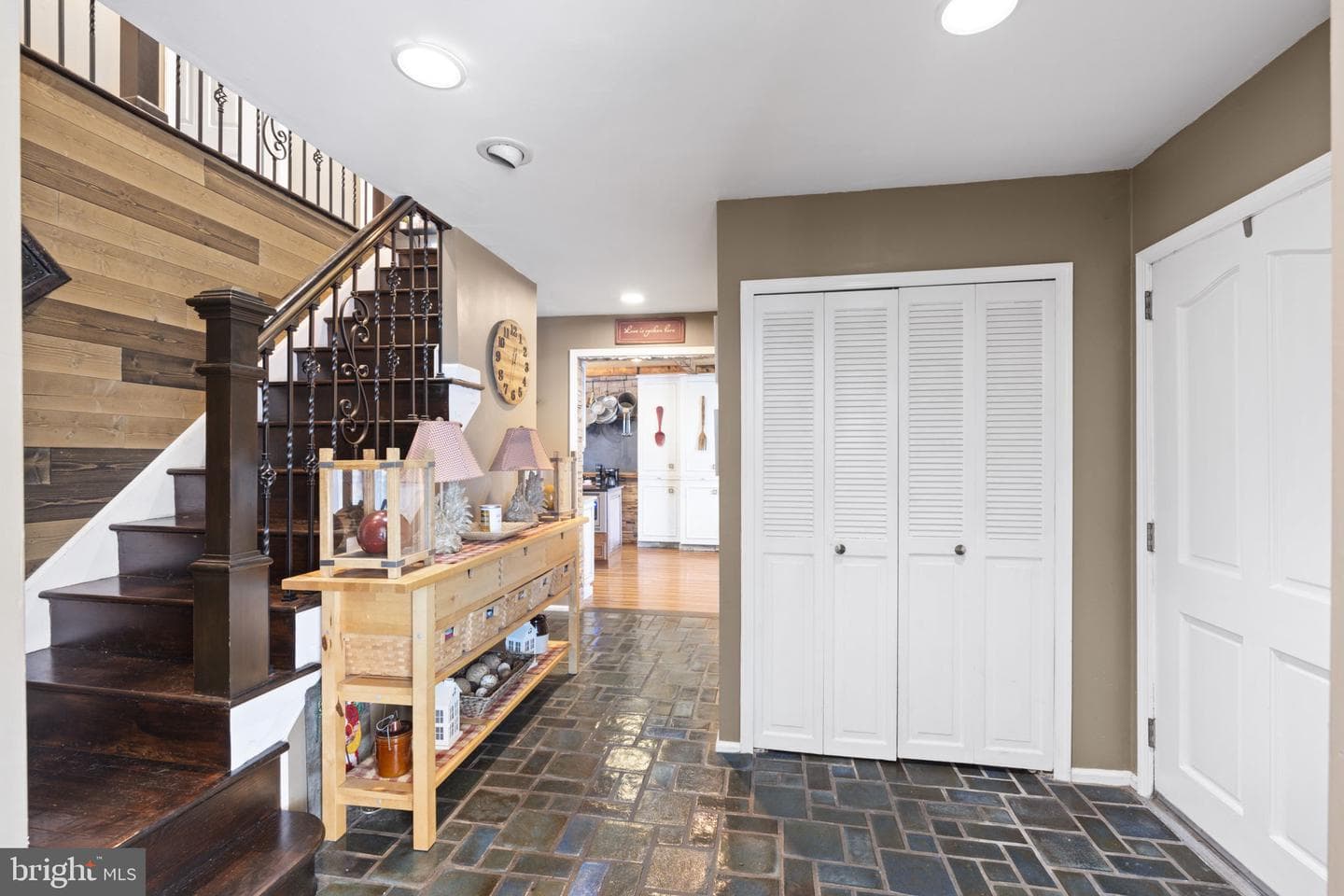 3159 Burn Brae Drive photo 6