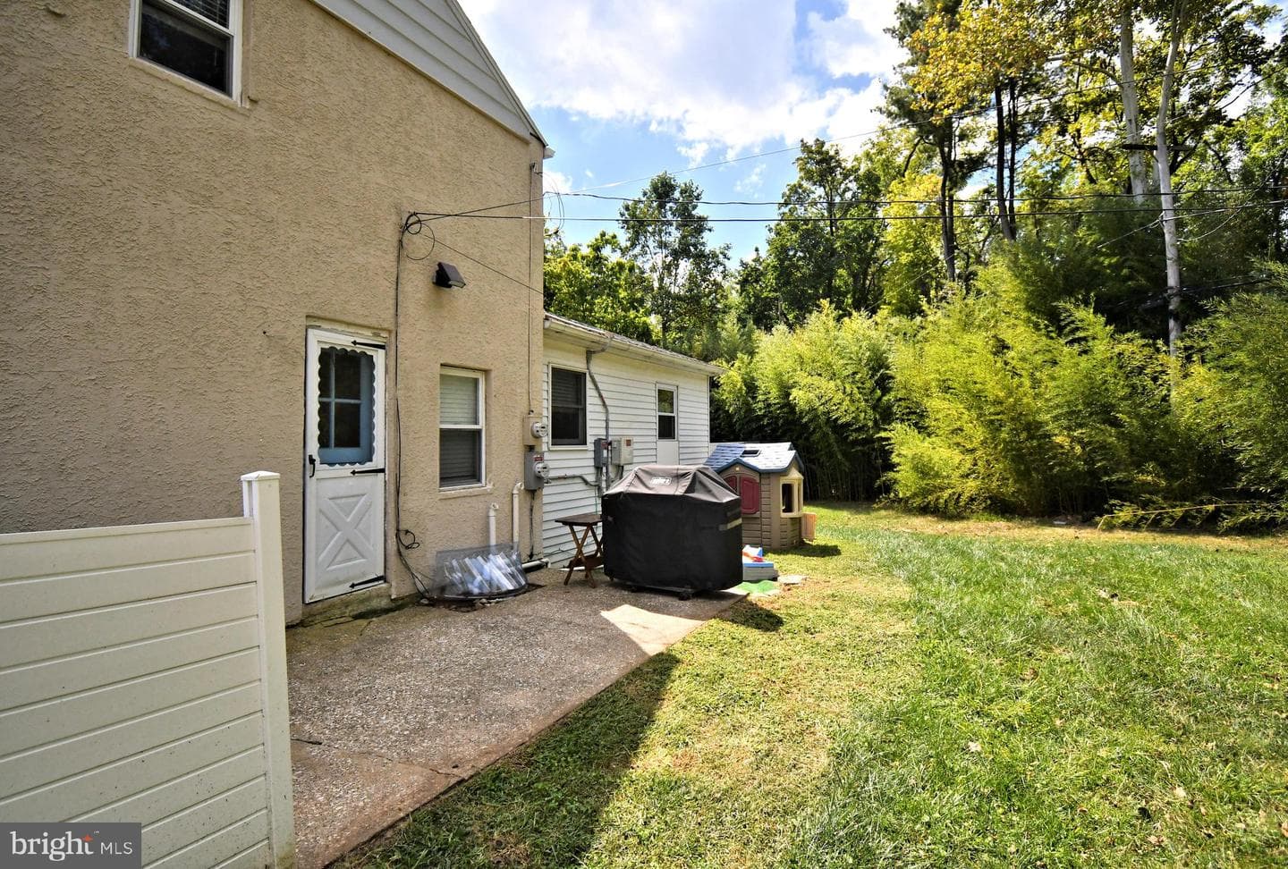 231 Montgomery Avenue photo 42