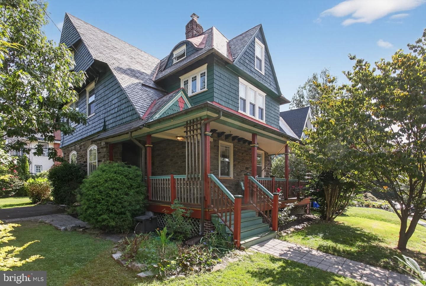 152 Walnut Street photo 1