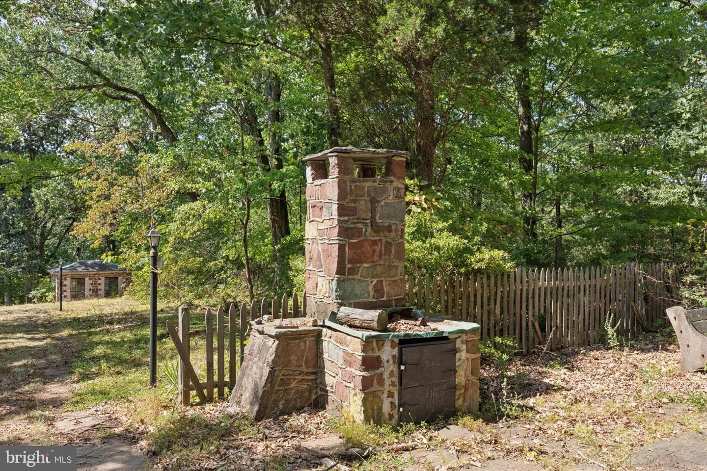 231 Bridge Street photo 13