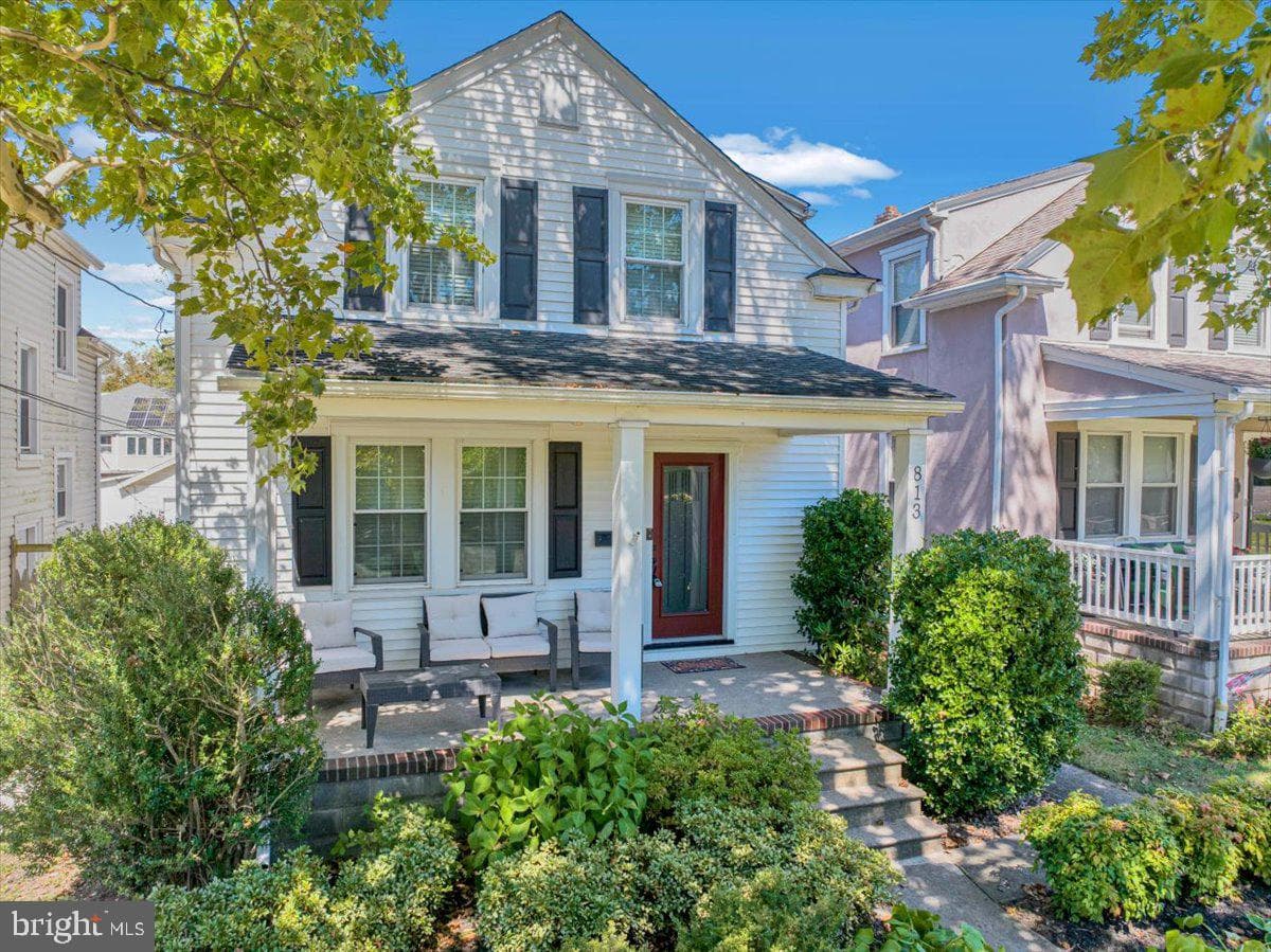 813 N Franklin Street photo 51