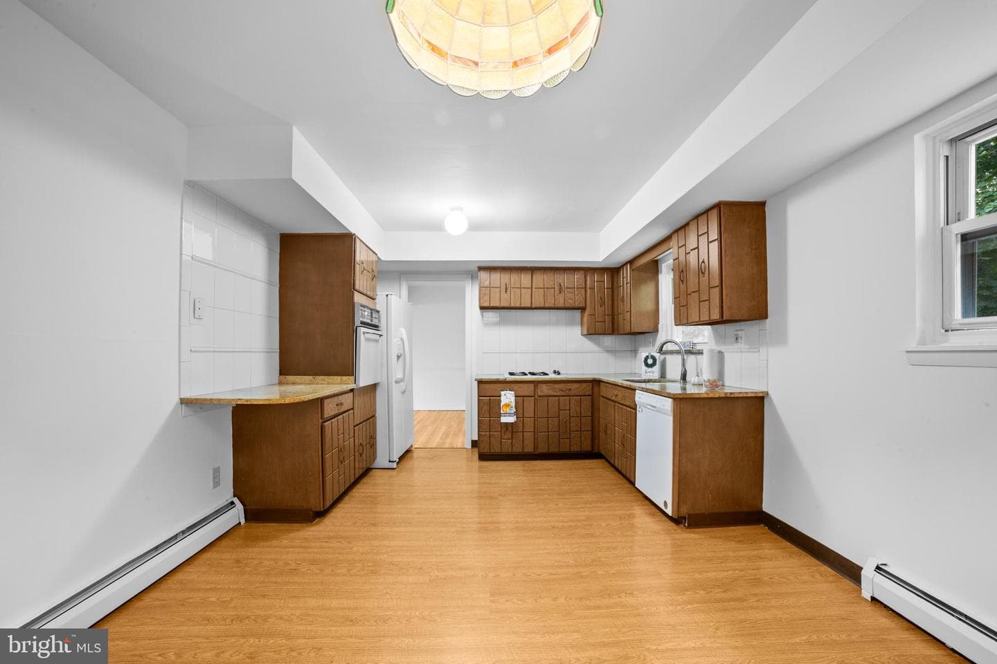 221 Belmont Avenue photo 10