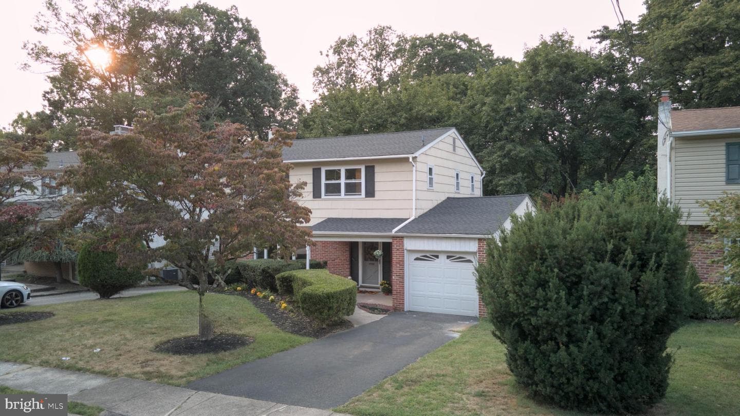 221 Belmont Avenue photo 28