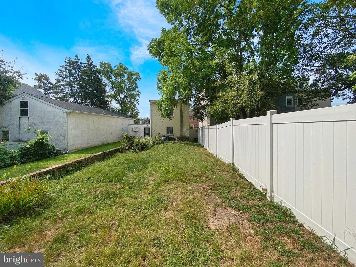 323 E Basin Street photo 22
