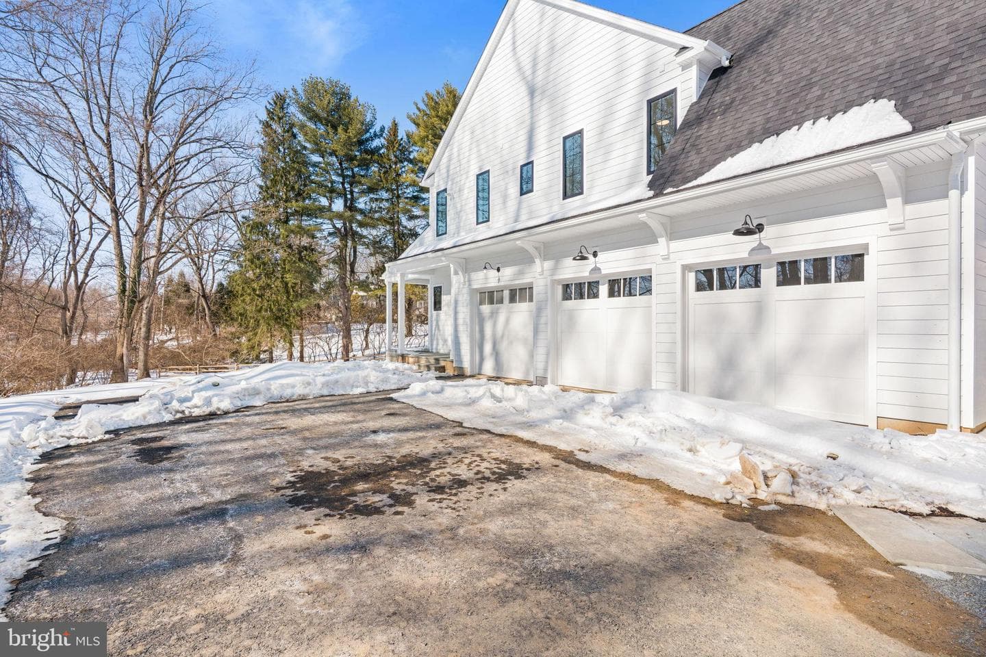 1017 Woods Lane photo 4