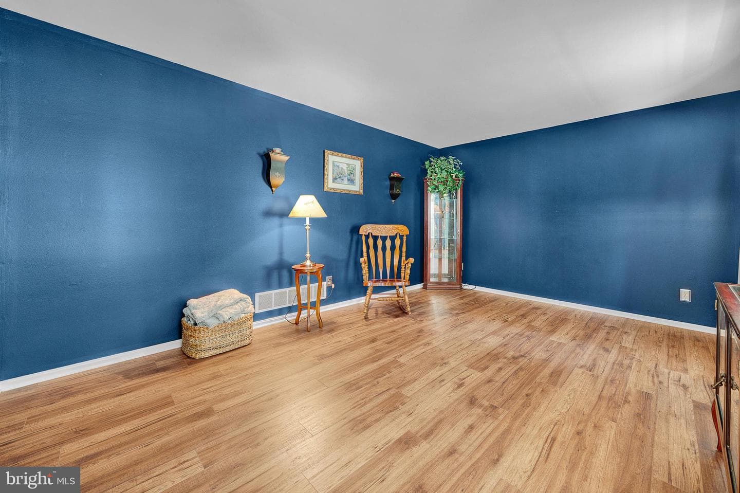 1005 Dorchester Lane photo 8